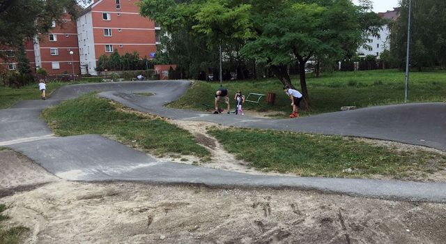 Pumptrack na stawach